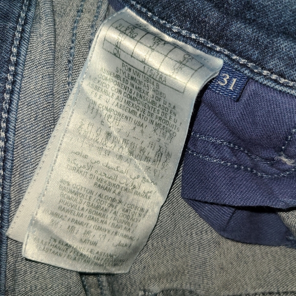 Guess Jeans - Picture 9 of 13